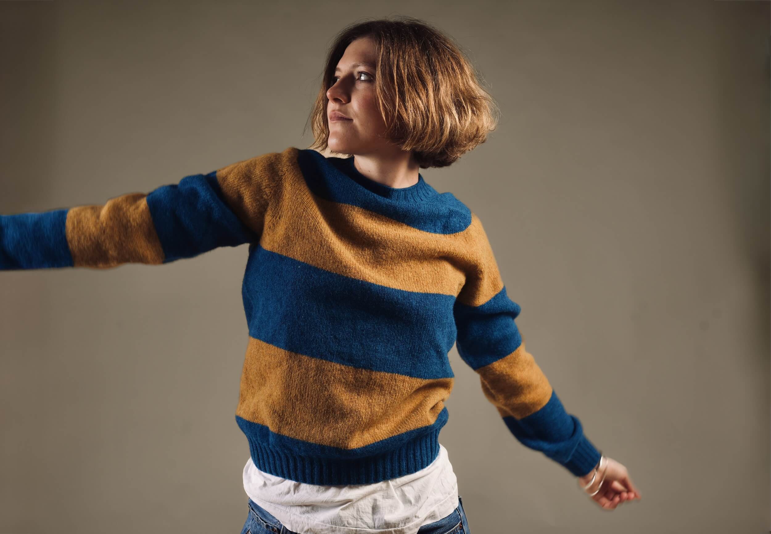 Banded Shetland Lambswool Jumper - Image 5
