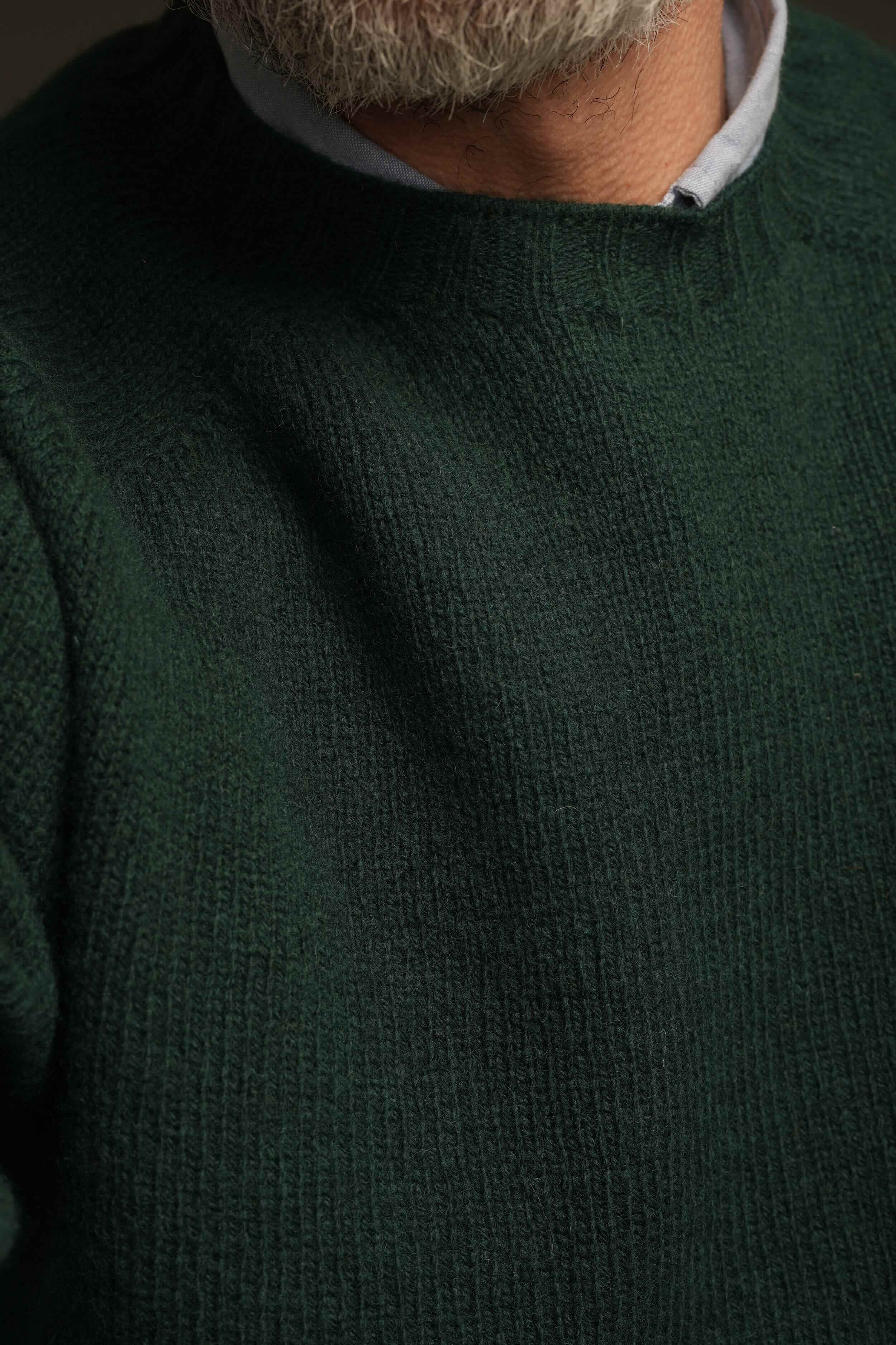 Shetland Lambswool Jumper in Ivy - Image 5